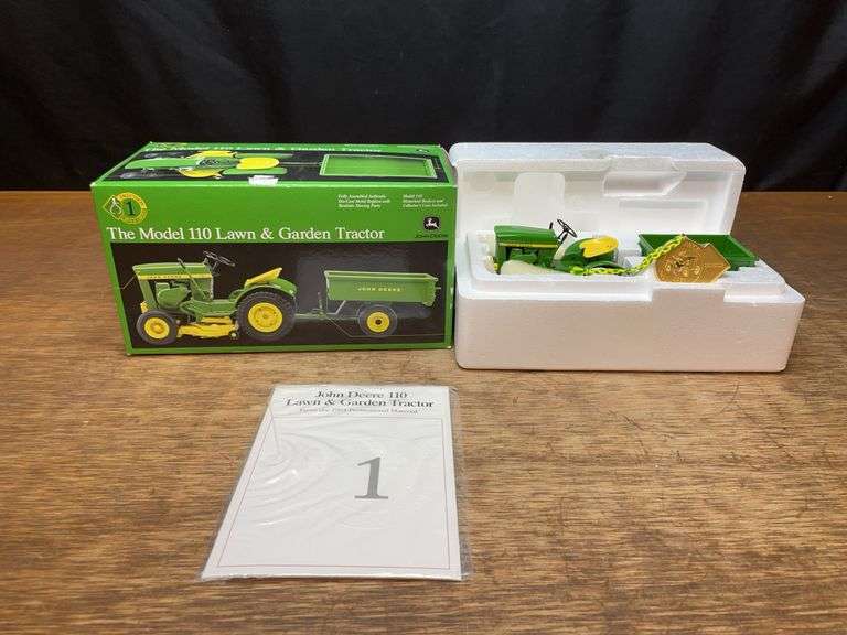 1/16 John Deere 110 L&G Set Precision NIB Ertl image