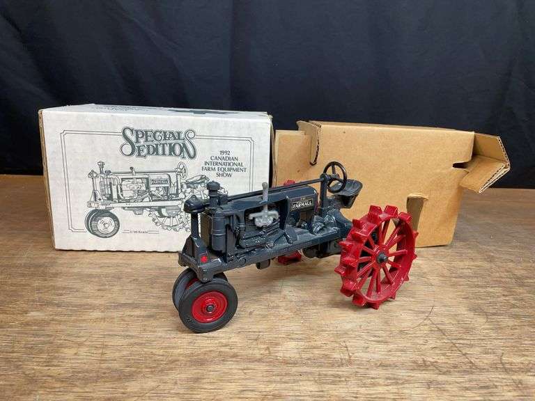 1/16 Farmall F20 1992 CIFES NIB Ertl image