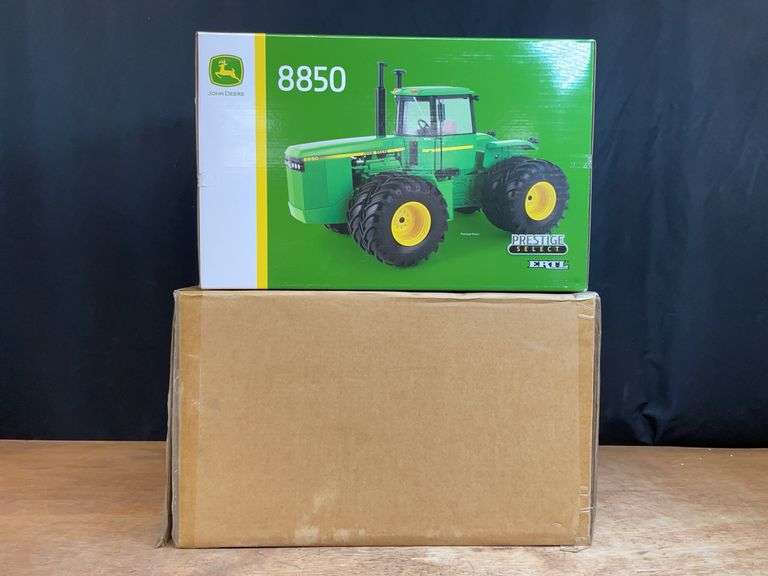 1/16 John Deere 8850 Prestige NIB Ertl image