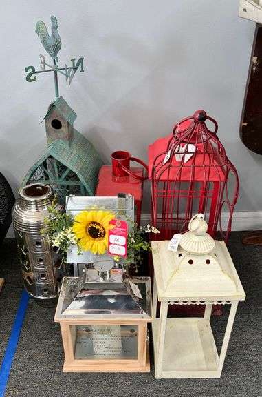 Home and Sympathy Décor Lanterns - New