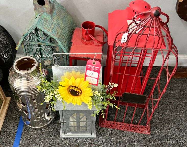 Home and Sympathy Décor Lanterns - New