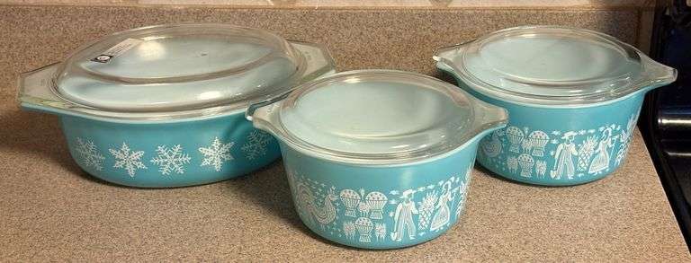 Vintage Pyrex "Amish Butterprint and Cinderella and Snowflake" Mixing Bowls image