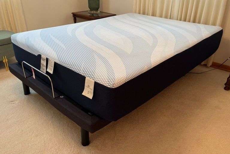 Serta iComfort Echo Queen Size Mattress & Powered Bedframe image