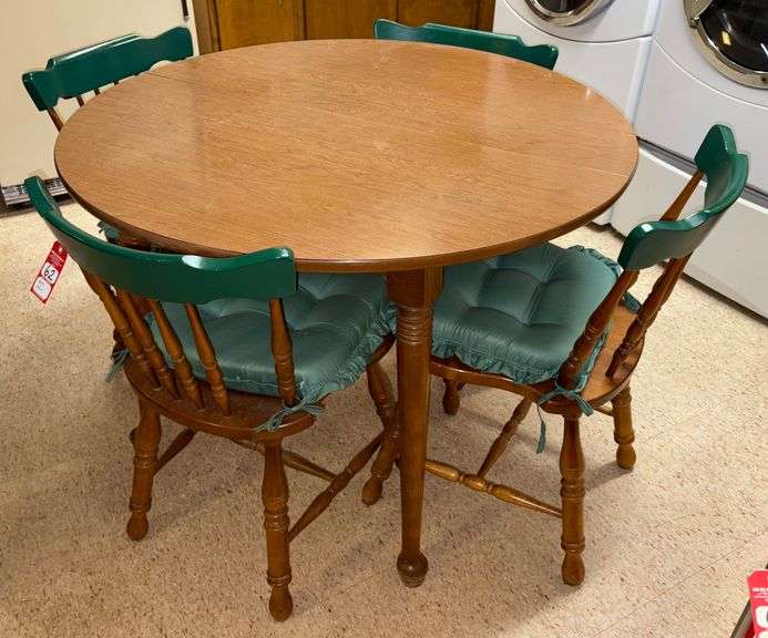 Dining Table & Chairs image