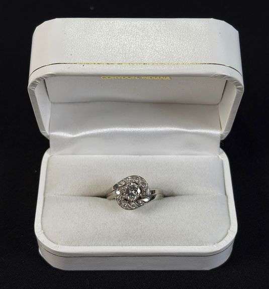 Women's Diamond Ring image