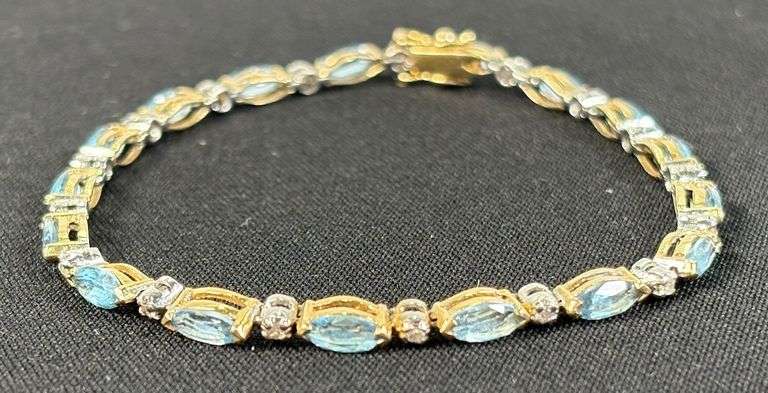 14K Gold Women's Diamond Bracelet image