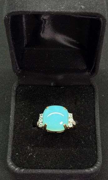 10K Gold Women's Ring image