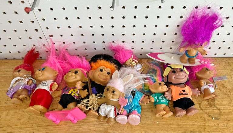 Russ Figurines image