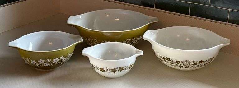 Pyrex Spring Blossom Cinderella Mixing Bowls image