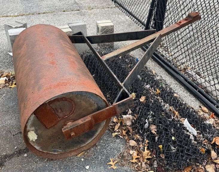 Pull-Type Lawn Roller image