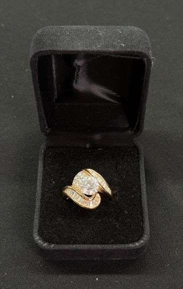 14K Gold Women's Ring image