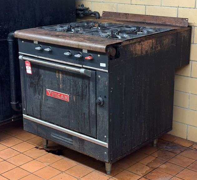 Vulcan 4-Burner Commercial Range/Oven image