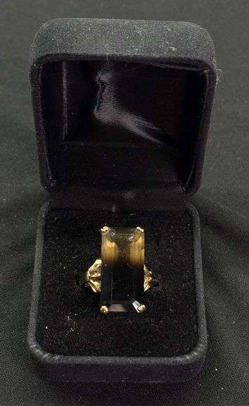 14K Gold Women's Ring image