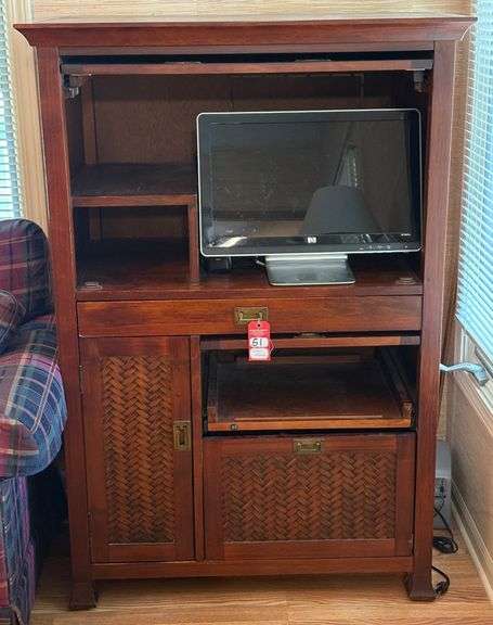 Computer Desk, HP Monitor & Key Board image