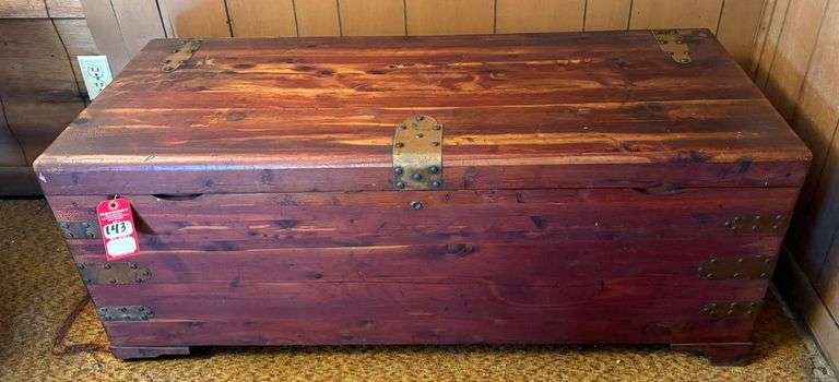 Red Cedar Blanket Chest image