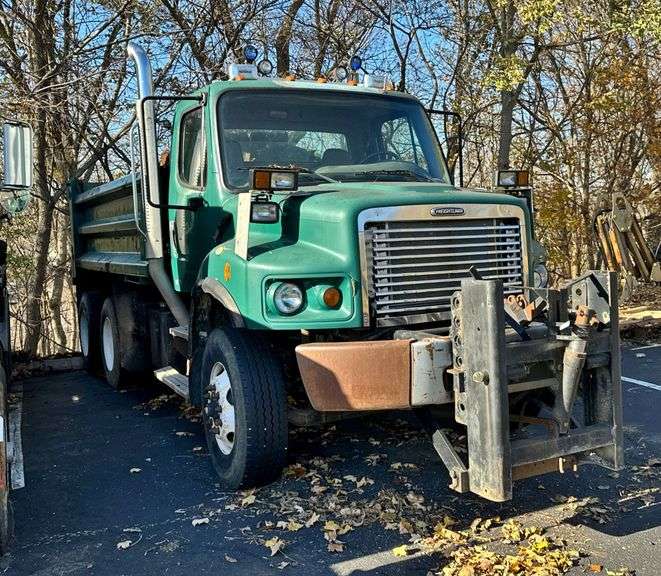 2006 Freightliner M2 Dump Truck image