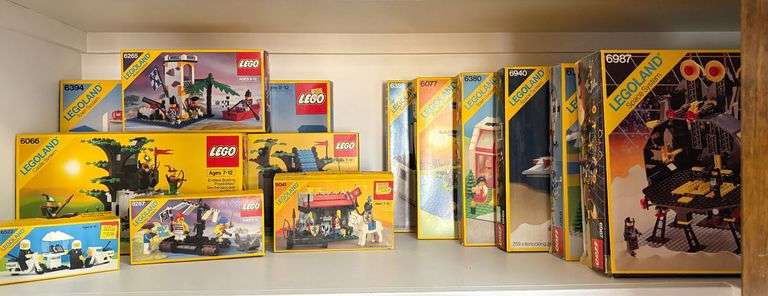 LEGO Legoland Collection image