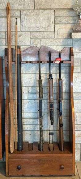 BB Guns & Gun Rack image