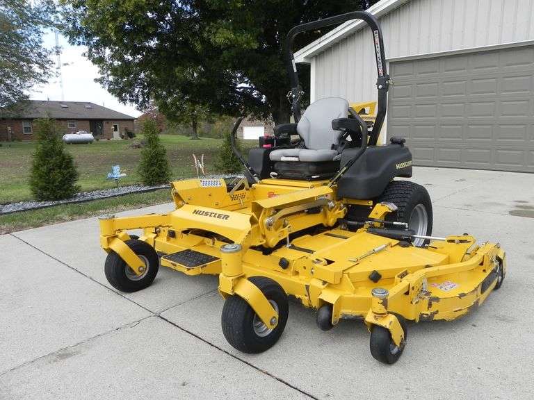 Hustler Super 104 Wide Area Zero Turn Mower image