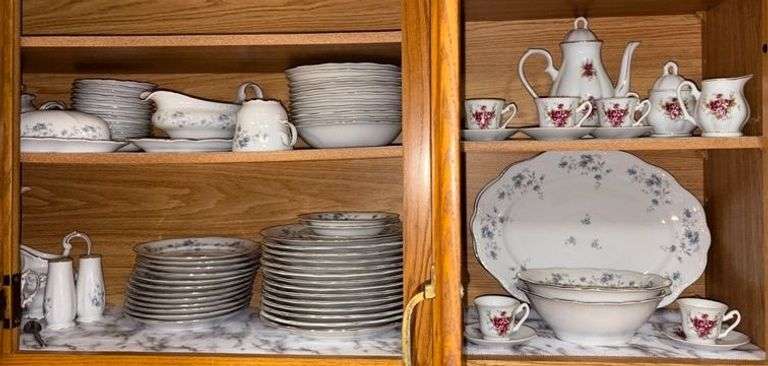 Johann Haviland China Place Setting & China Tea Set image