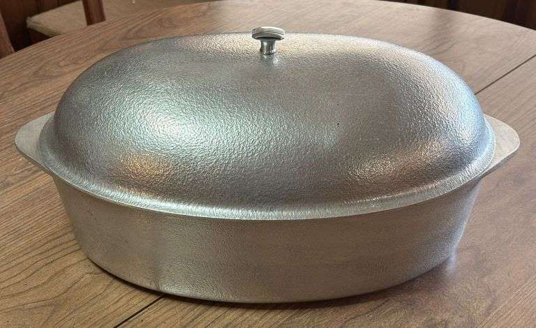 Club Aluminum Hammered Finish Dutch Oven image