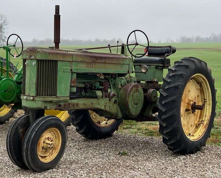 1954 John Deere 50 Tractor image