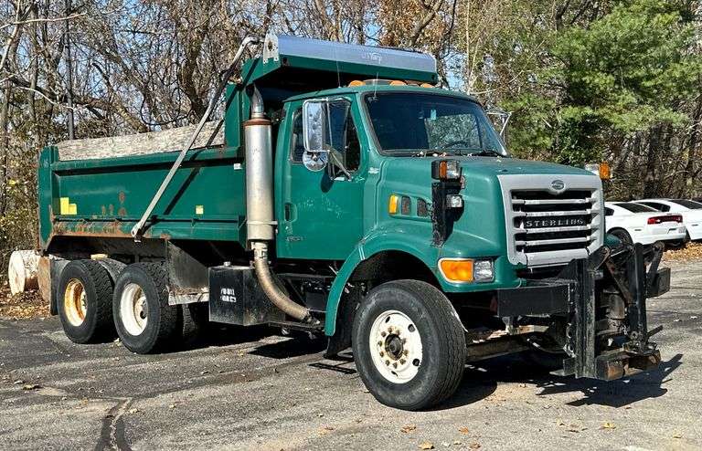2001 Sterling L7500 Dump Truck image