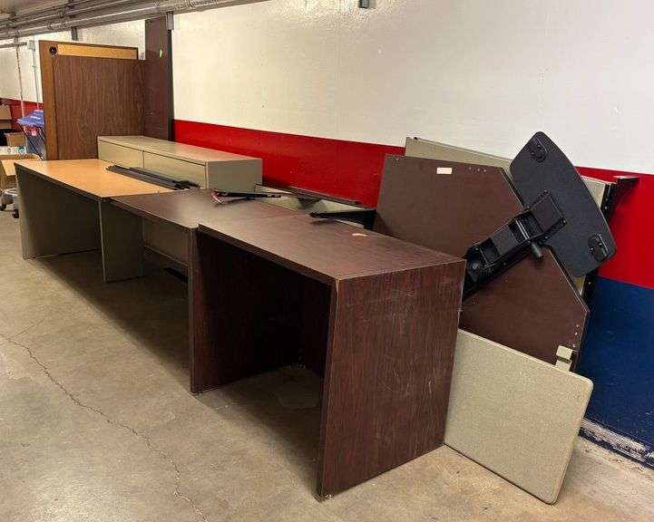 KI 700 Series Desk System image