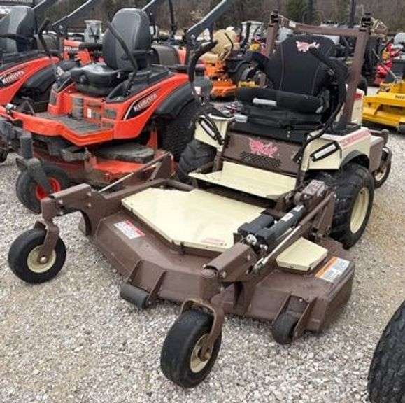 2024 Grasshopper 725DT6 Zero Turn Mower image