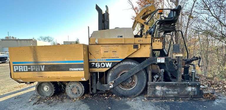 Champion PRO-PAV 780W Asphalt Paver image