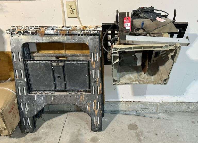 Delta 10" Bench Saw, Skil Sander, & Saw Horses image