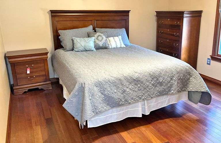 Quality 4 PC Bedroom Suite image