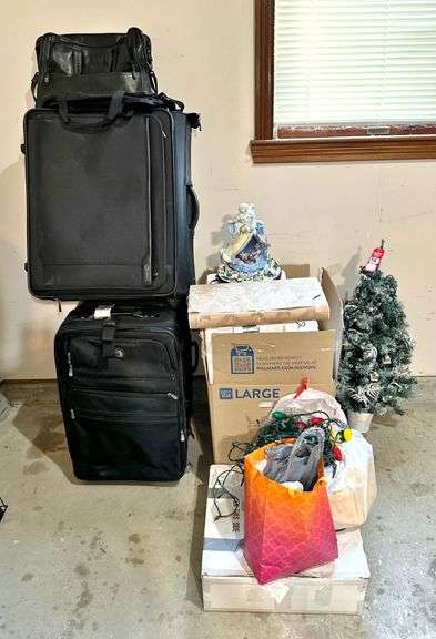 Christmas Décor & Luggage image
