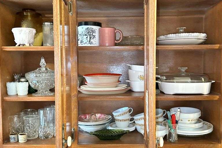 Corning Ware, Pyrex & Fire King Kitchenware image