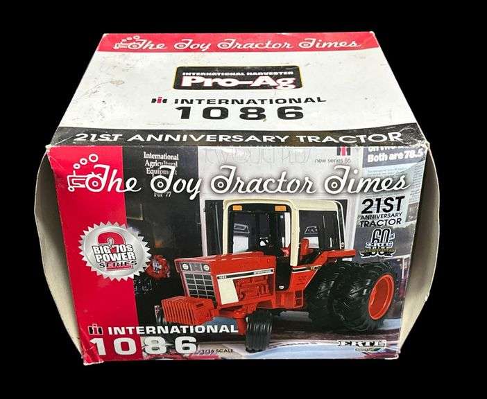 ERTL International 1086 Tractor "The Toy Tractor Times 21st Anniversary" image