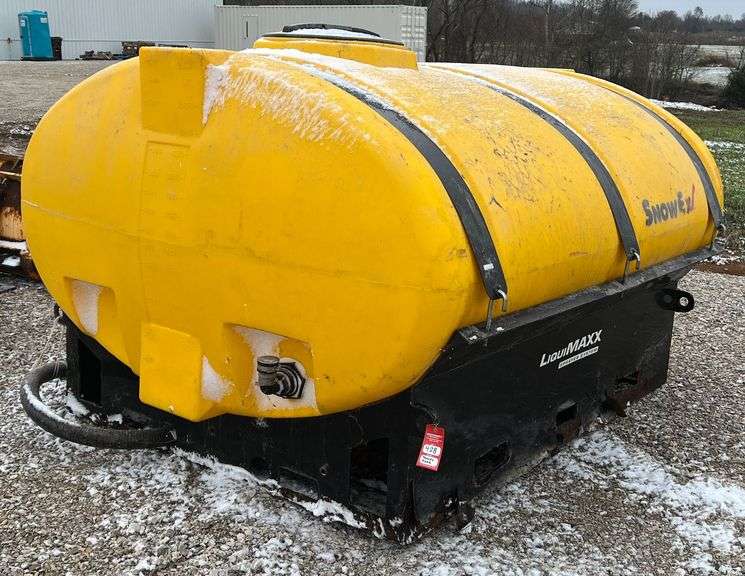 2014 Snow Ex LiquiMAXX TSA-750 Heavy Weight Tank image