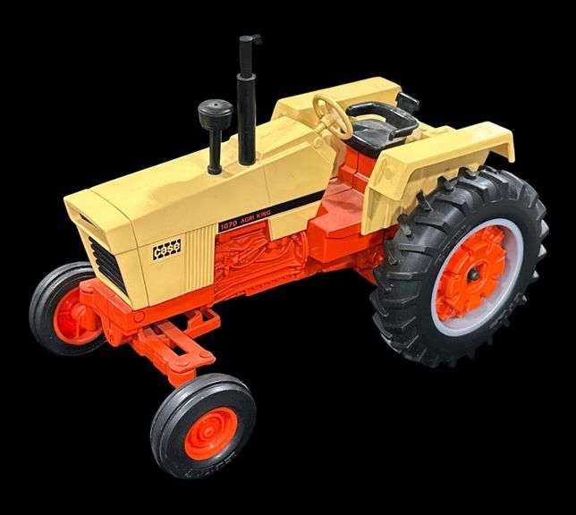 ERTL Case Agri King 1070 Tractor - 1996 Edition image