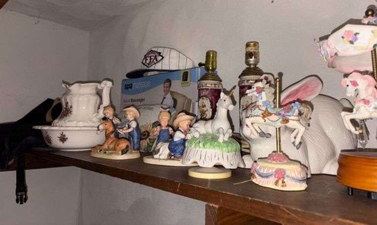 Farm Scenes & Horse Themed Collectibles image