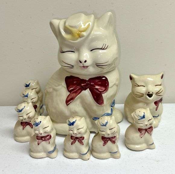 Shawnee Puss-N-Boots Cookie Jar, Creamer & Salt/Pepper Shakers image