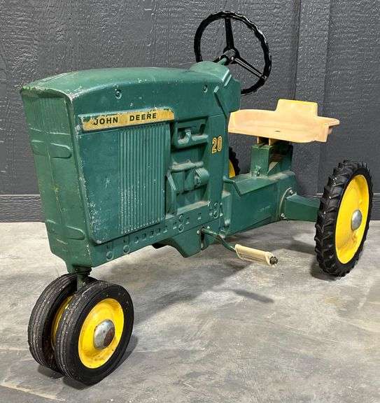 Ertl John Deere "20" Series Pedal Tractor image