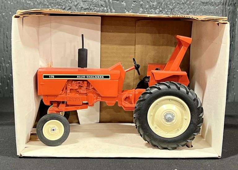 Spec Cast Allis-Chalmers 175 Tractor image