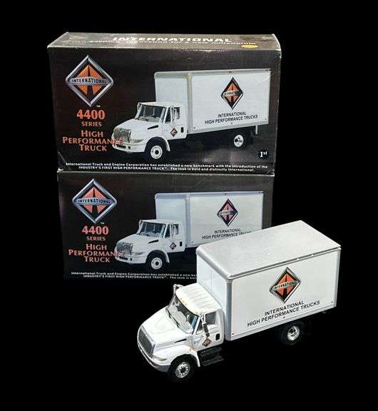 First Gear International 4400 Series High Performance Trucks image