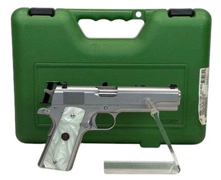 Remington Model 1911 R1 .45 Pistol image