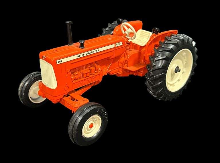 ERTL Allis-Chalmers D19 Tractor - 1990 Special Edition image