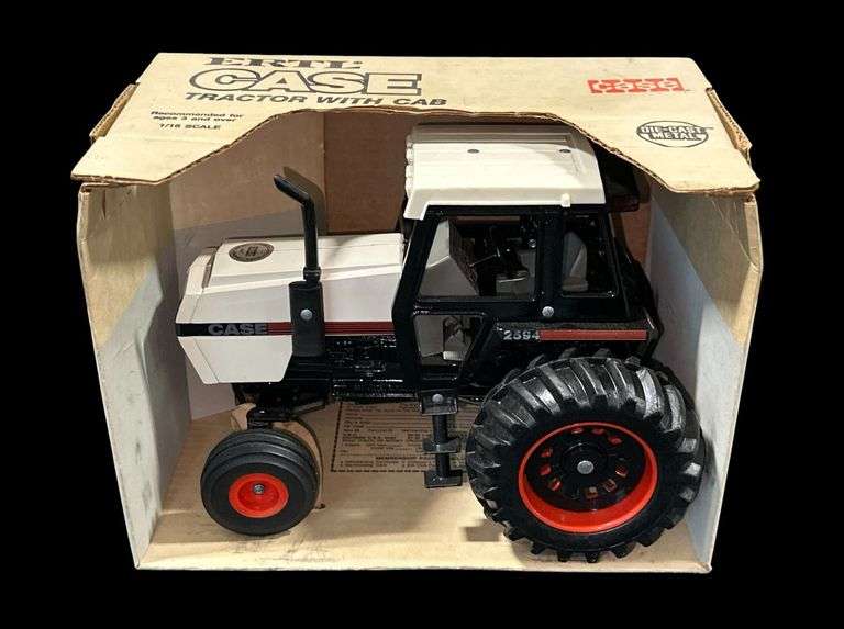 ERTL Case 2594 Tractor with Cab image