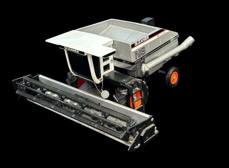 Allis-Chalmers Gleaner N6 Combine with Bean Head image