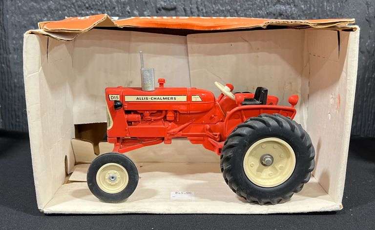 Spec Cast Allis-Chalmers D15 Tractor with Wide Front- Collector Edition image