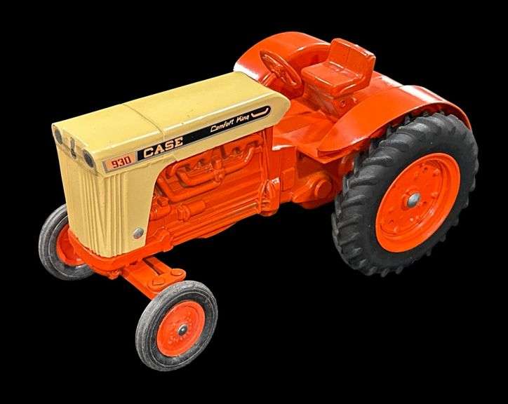 ERTL Case 930 Comfort King Tractor image