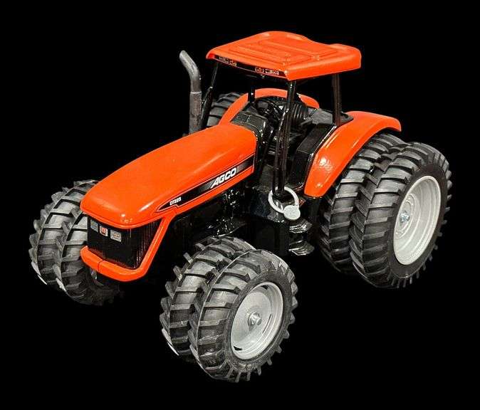 ERTL AGCO DT225 Tractor- 2002 Collector edition image