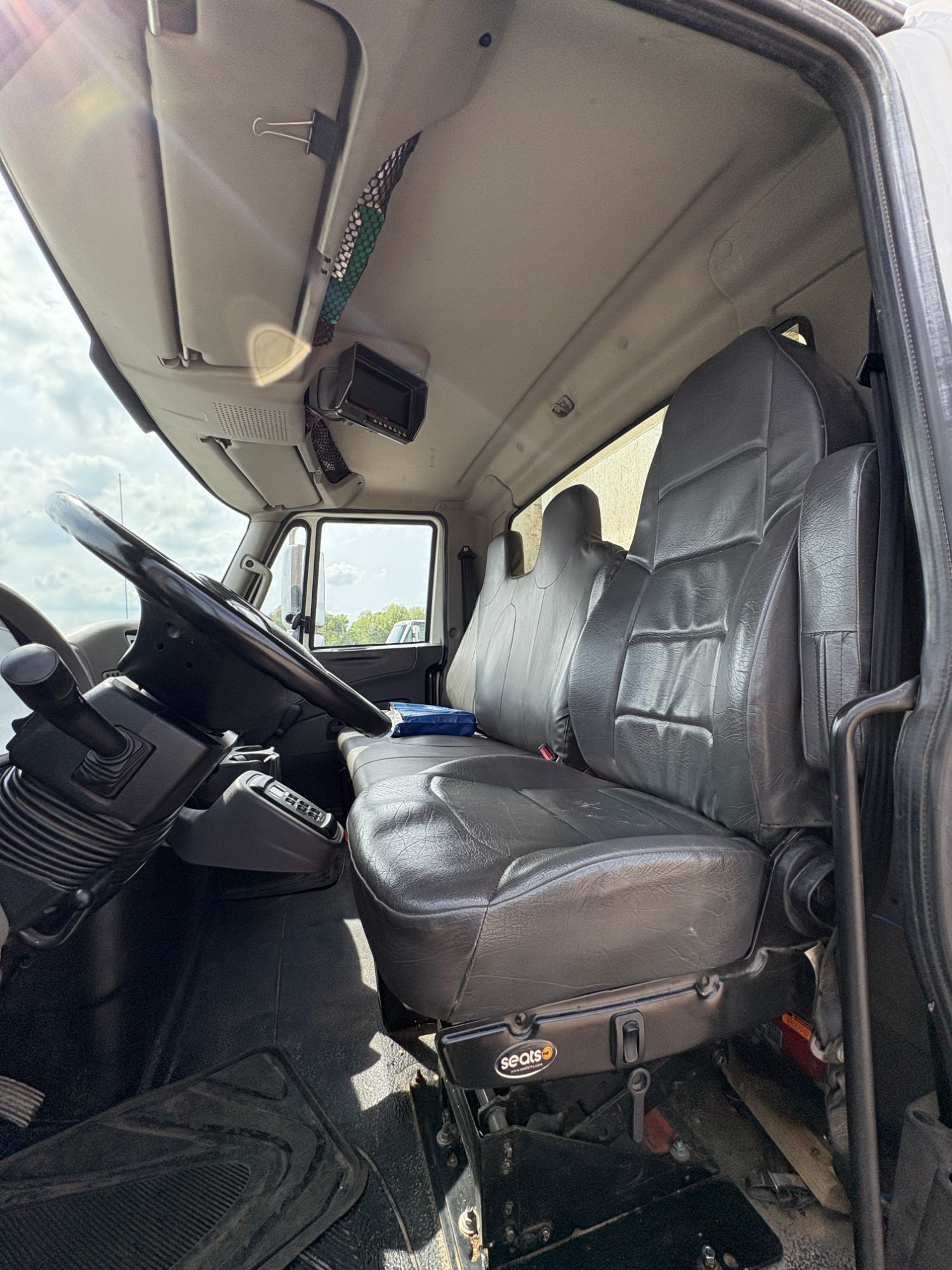 Lot image 12